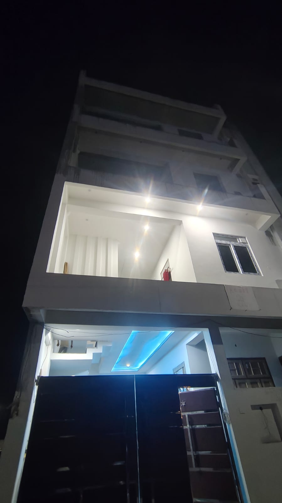 SHRI SHYAM GIRLS HOSTEL 